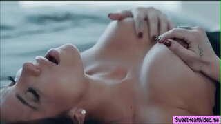 Ժակլին Թեյլոր չէի սպասում սեքսով զբաղվել Լիվ Wilde և օրգազմ զգալ