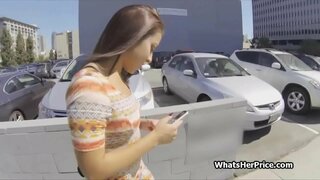 ���ठा और मसालेदार लैटिना प्यारी