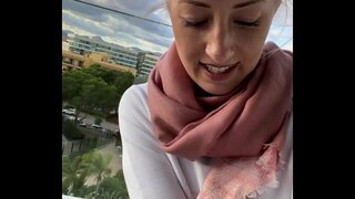 Fingering do orgazma u hotelu na Mallorci u galeriji!