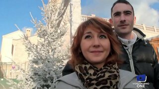 Jovem e bonita, ela é fodida por seu namorado